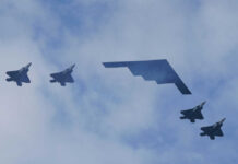 F-16 Pilot’s Daring Evasion Stuns World Five military aircraft flying in formation under clouds